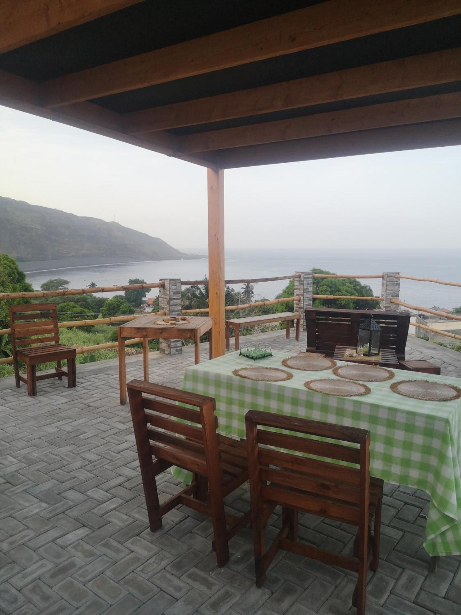 Bed and Breakfast Kaza Ladera à Seladinha Extérieur photo