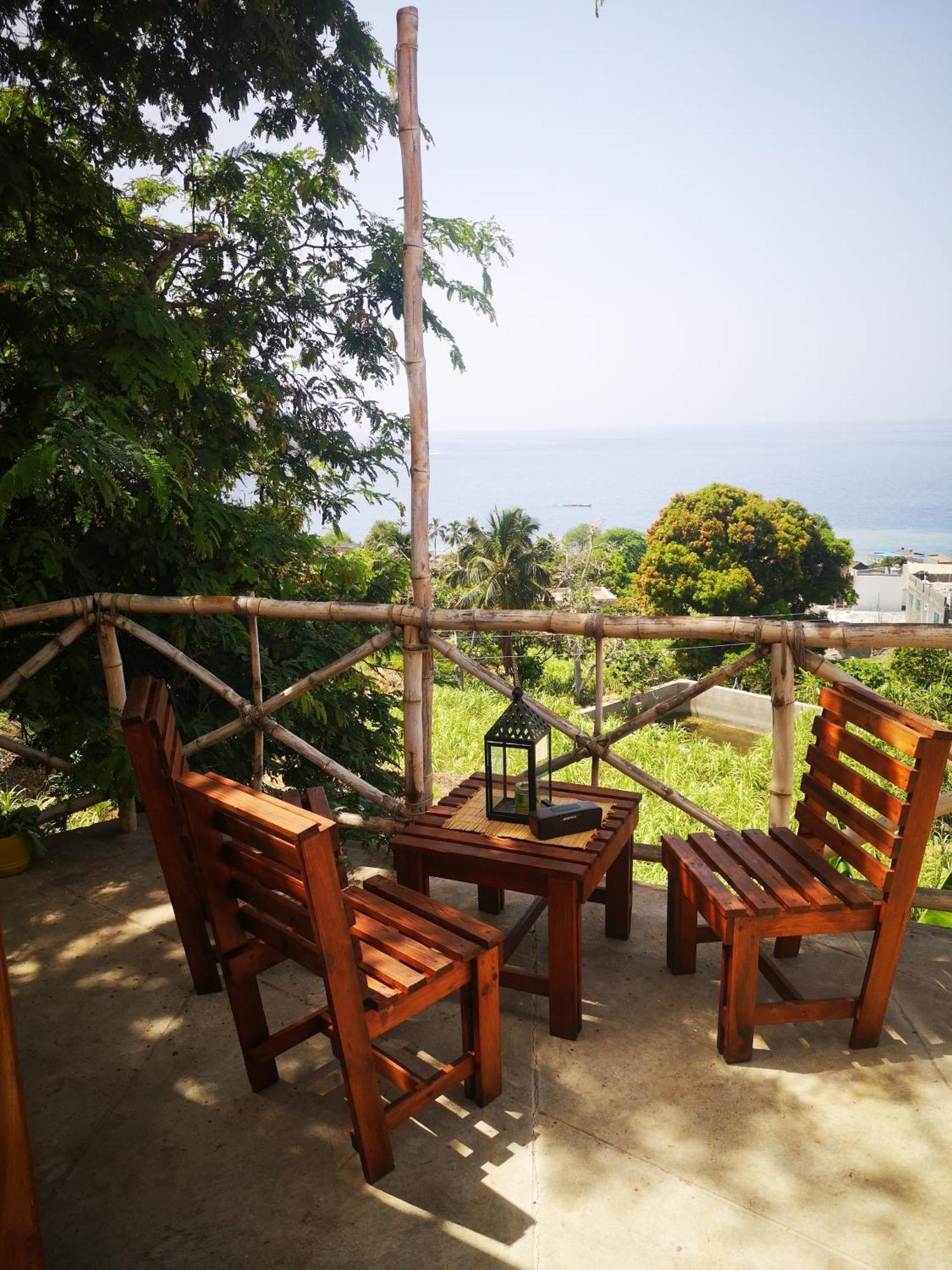 Bed and Breakfast Kaza Ladera à Seladinha Extérieur photo